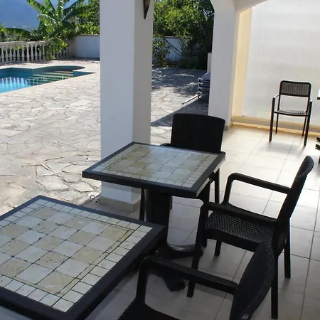 فيلة Aero Kefalonia Lakíthra